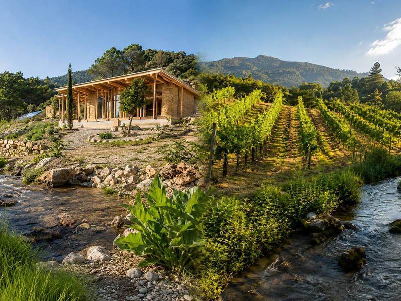 Propriedade rural off-grid com gestão sustentável da água